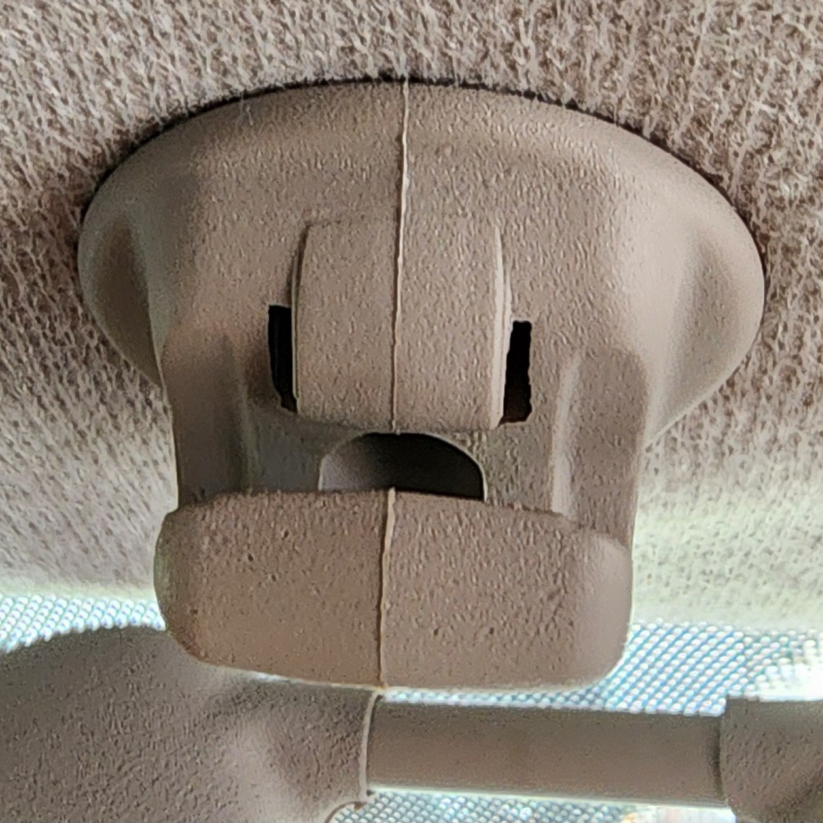 TRAFFIC RIGHT SUN VISOR CLIP