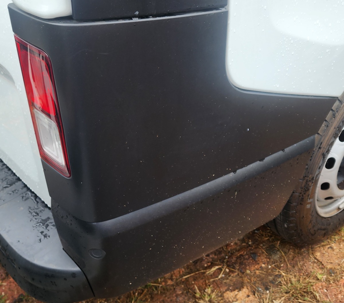 TRAFFIC RIGHT REAR BUMPER