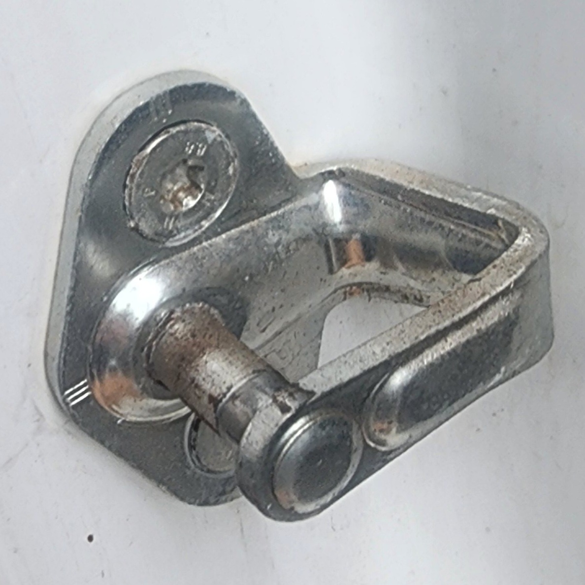 ORLANDO RIGHT REAR DOOR STRIKER