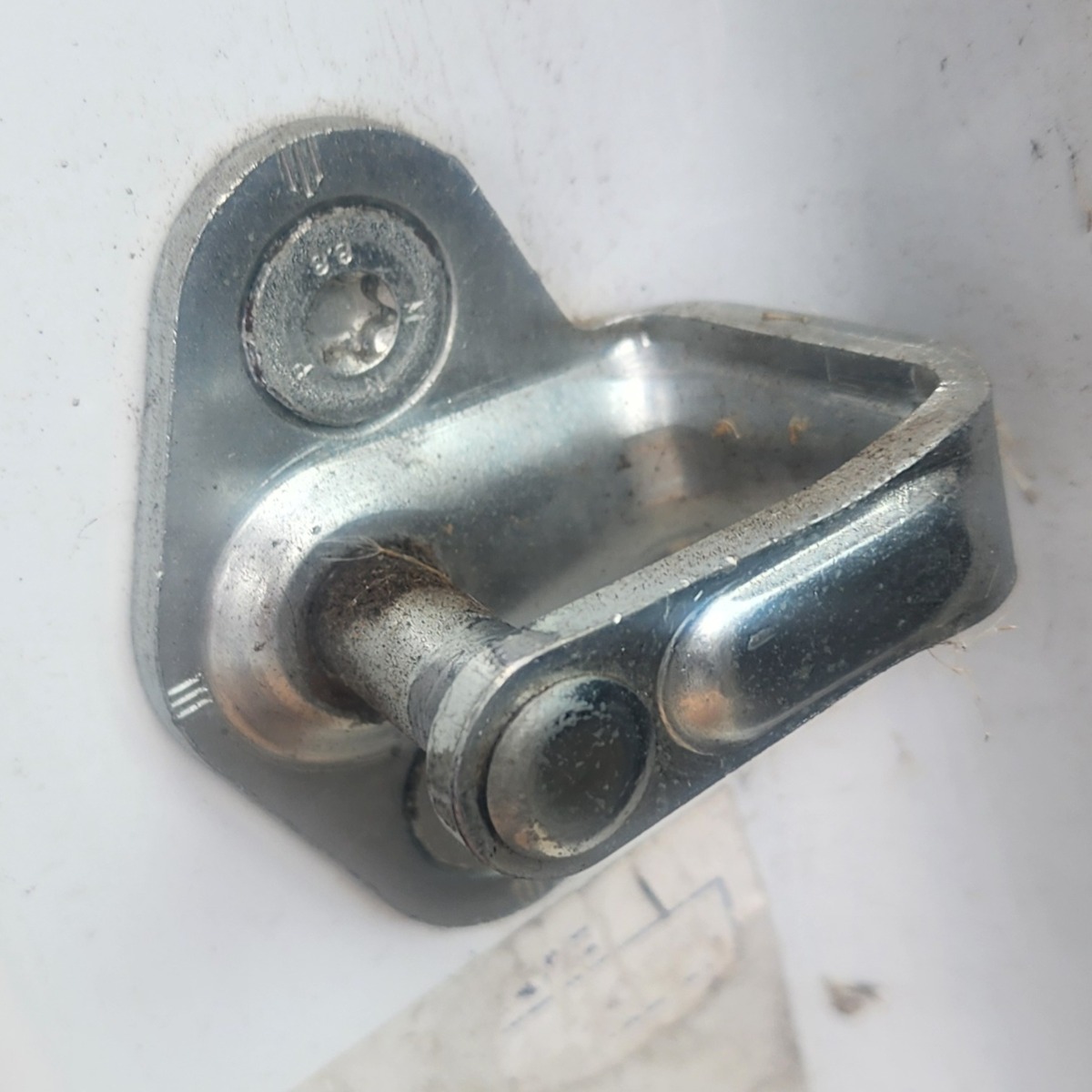 ORLANDO RIGHT FRONT DOOR STRIKER