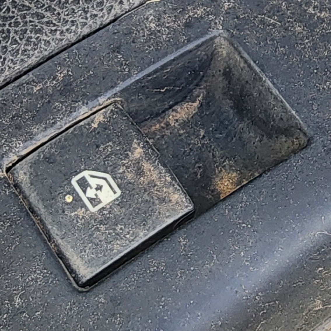 SONIC LEFT REAR WINDOW SWITCH