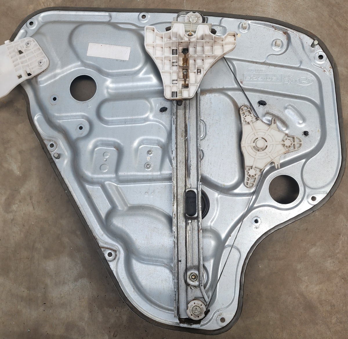 I30 RIGHT REAR WINDOW MECH