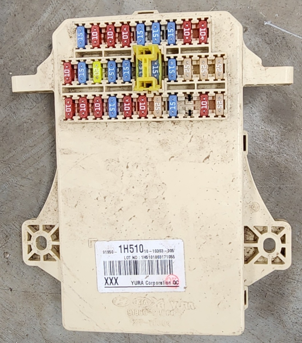 I30 INTERRIOR FUSE BOX