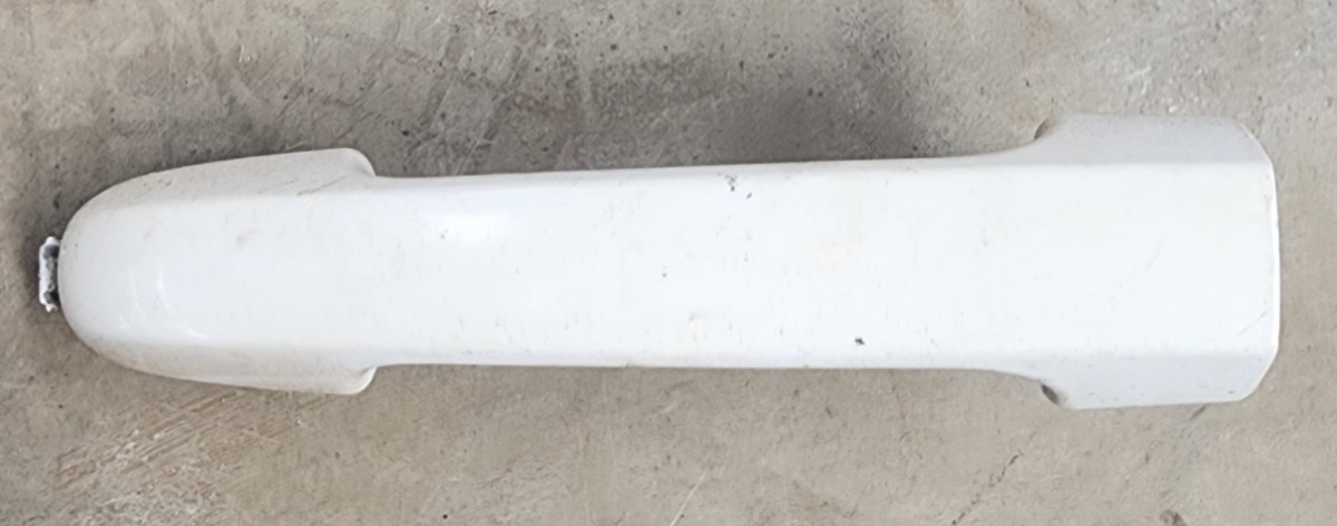I30 LEFT REAR HANDLE