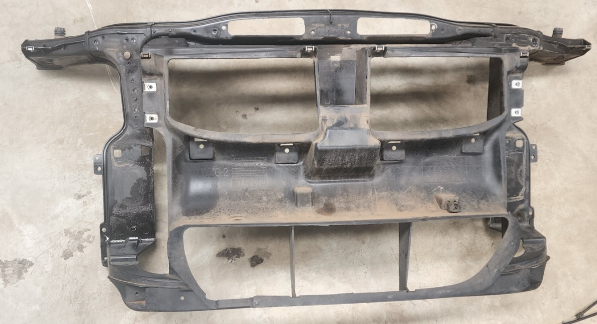 E90 320I RADIATOR CRADLE