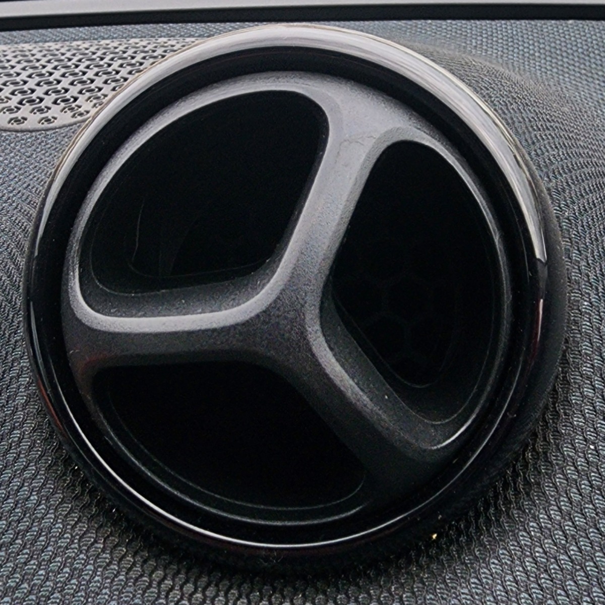 4FOUR RIGHT CENTRE DASH VENT