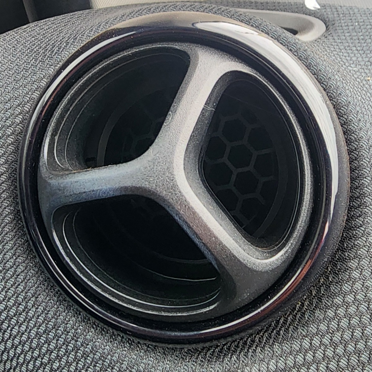 4FOUR LEFT DASH VENT