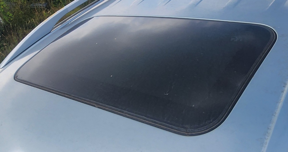 OUTLANDER SUNROOF