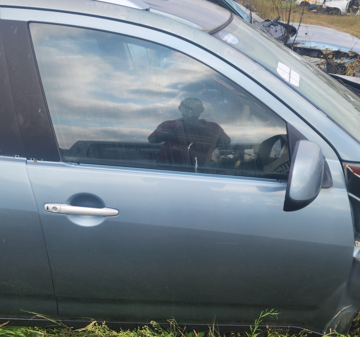 OUTLANDER RIGHT FRONT DOOR (SHELL)