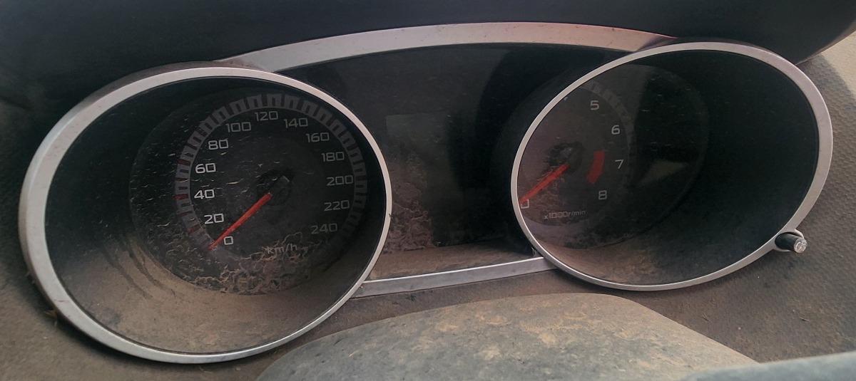 OUTLANDER SPEEDO CLUSTER