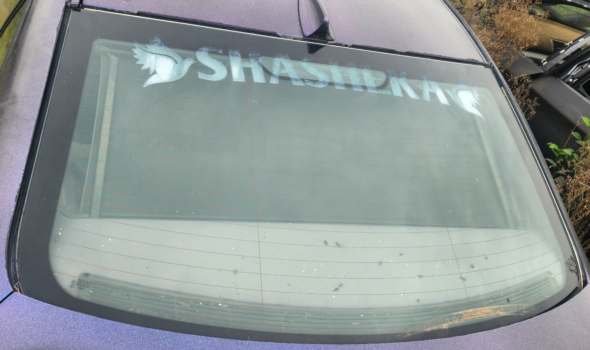 E60 REAR WINDSCREEN