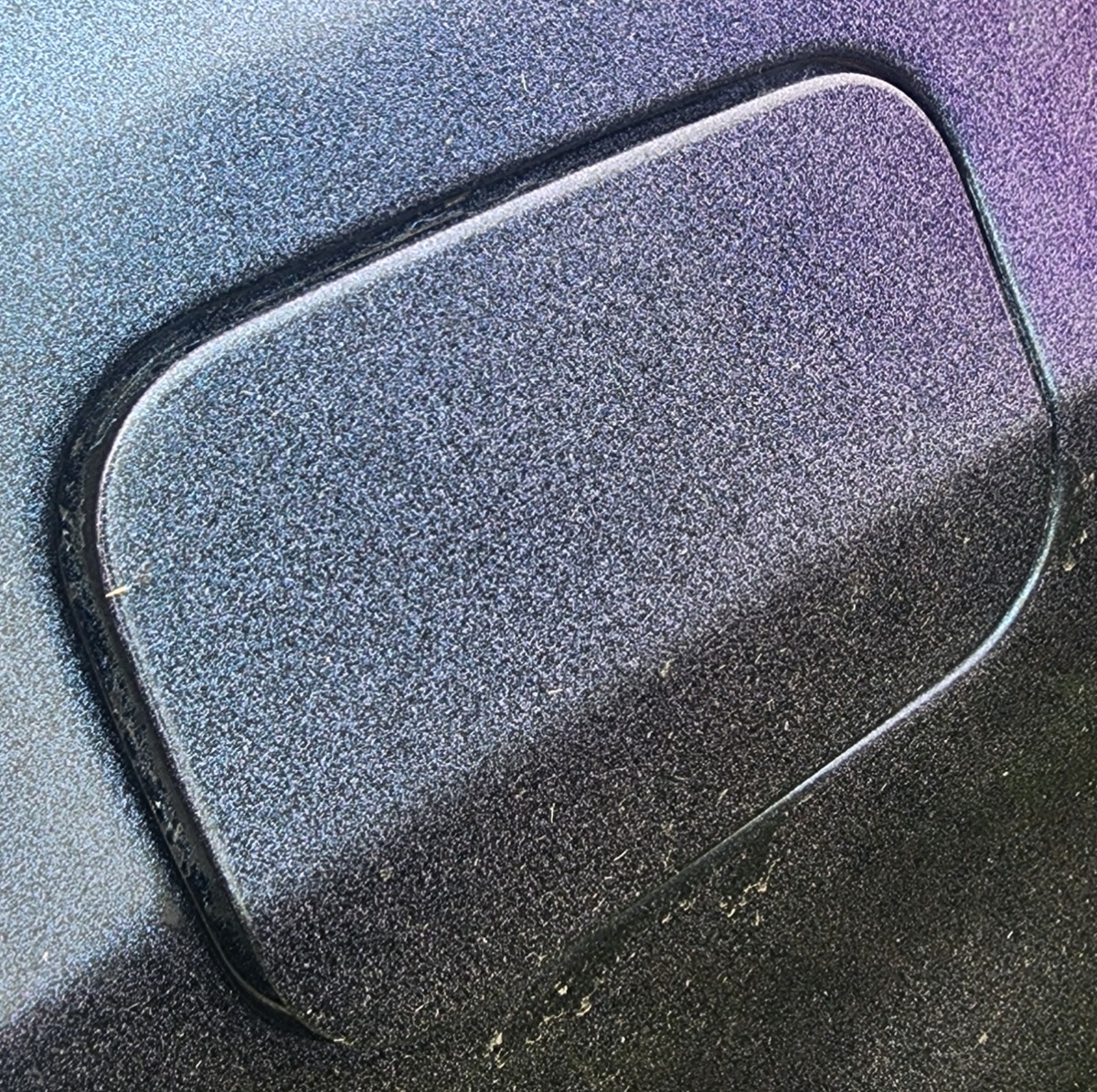 E60 FUEL FLAP