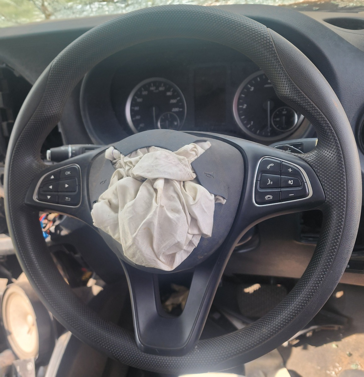 W447 STEERING WHEEL