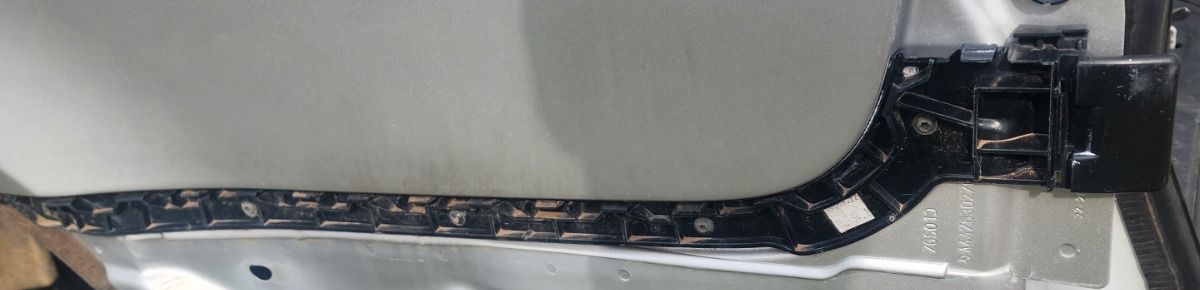 W447 LEFT REAR BUMPER BRACKET