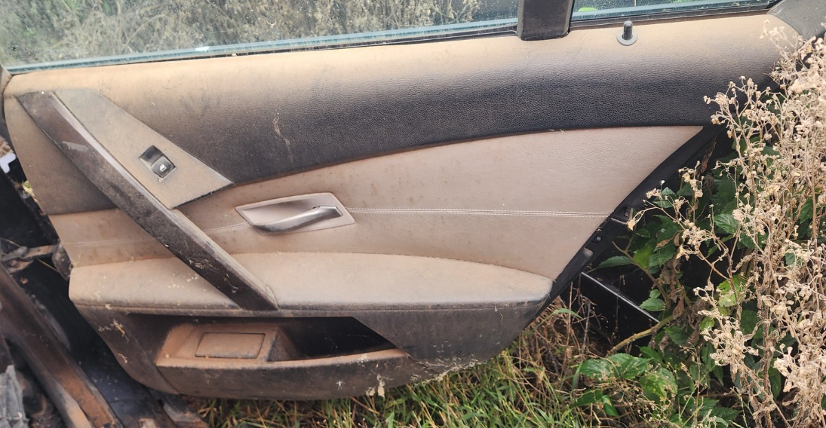 E60 RIGHT REAR DOOR PANEL