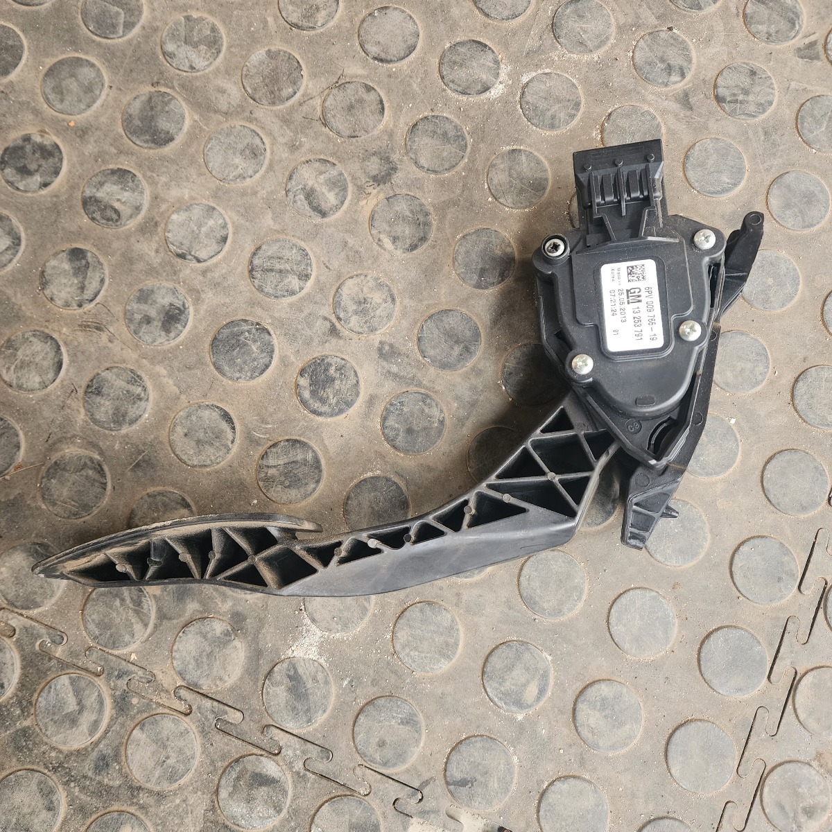 ORLANDO ACCELERATOR PEDAL