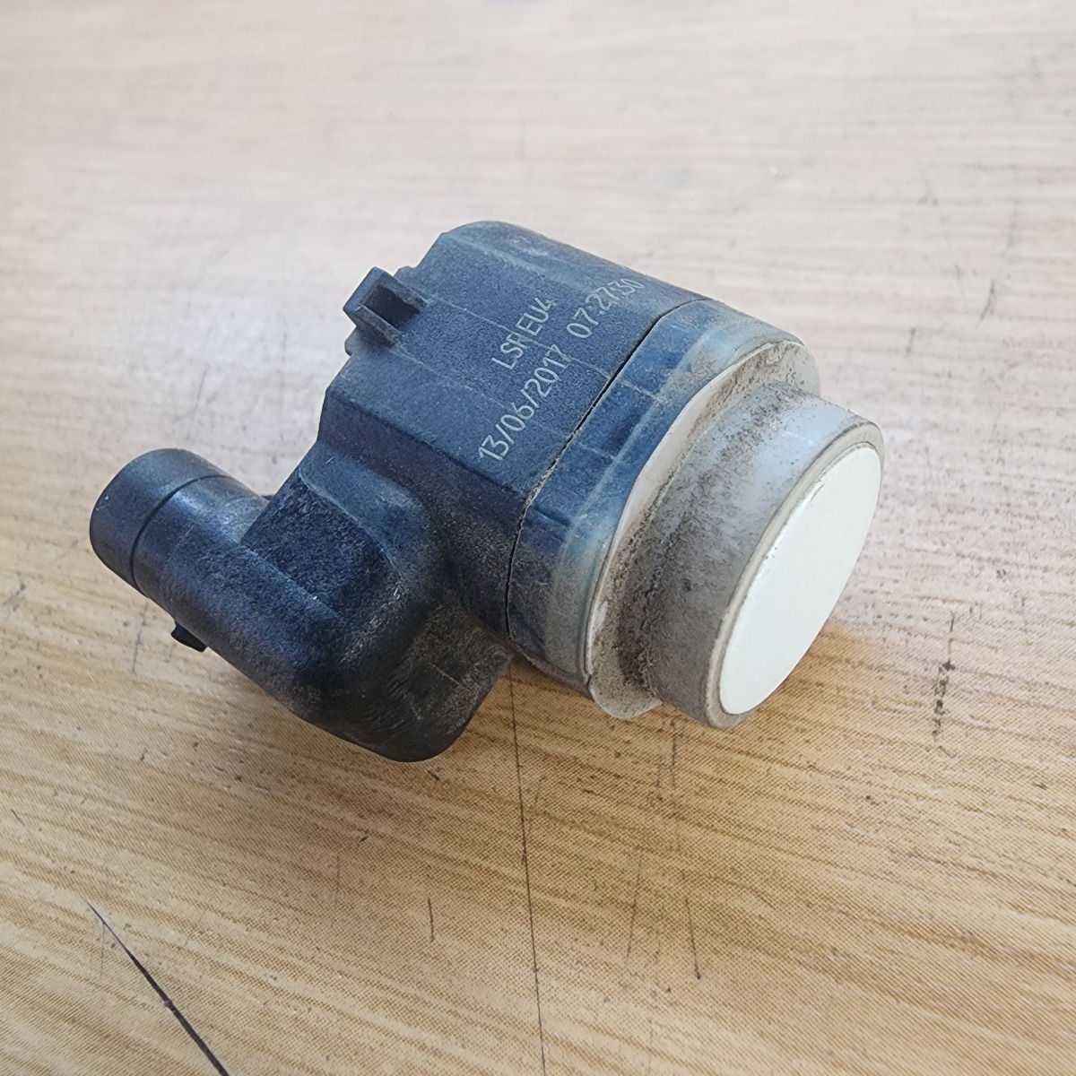 Q3 REAR PDC SENSOR