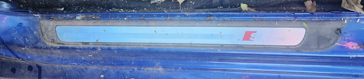 A4 B8 LEFT FRONT ENTRANCE TRIM