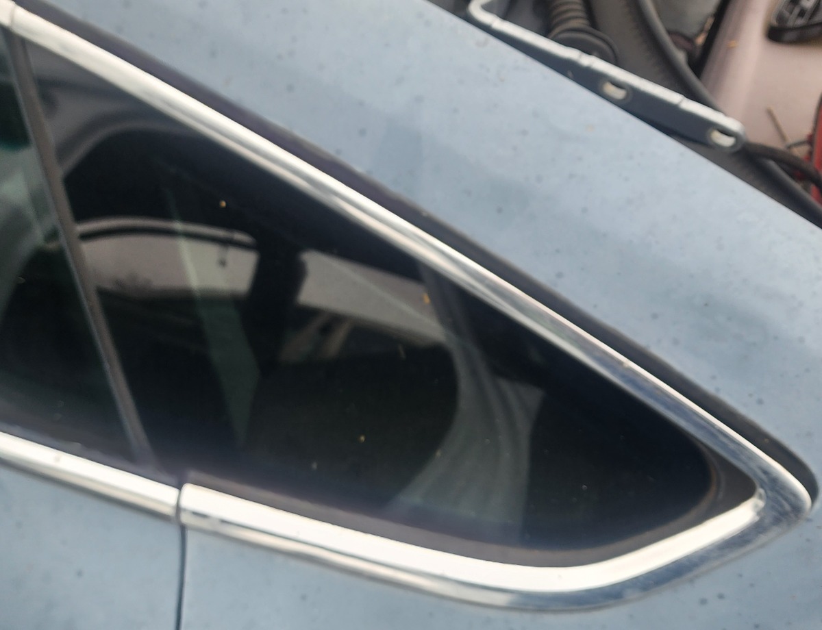 A5 LEFT REAR QUARTER VENT