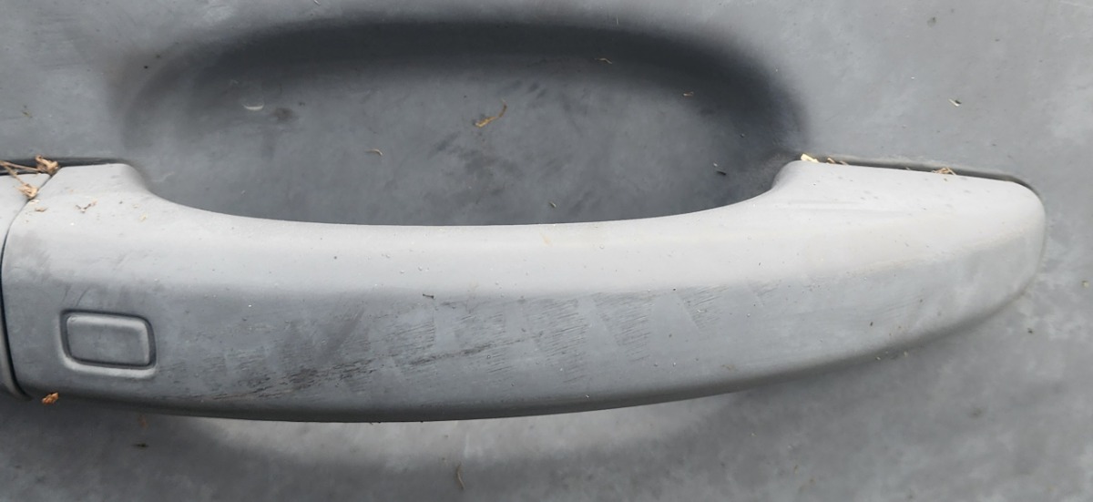 A5 RIGHT FRONT HANDLE