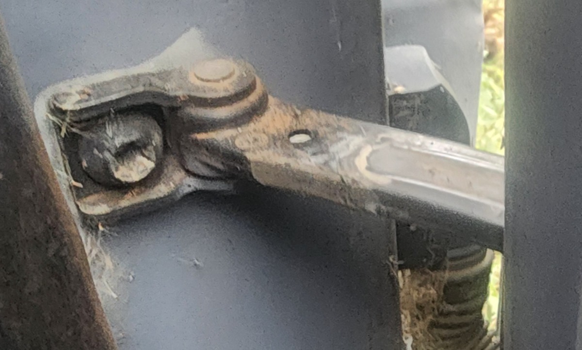 A5 RIGHT FRONT DOOR STOP