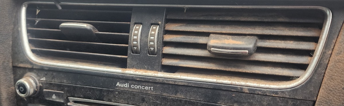 A5 CENTRE DASH VENT