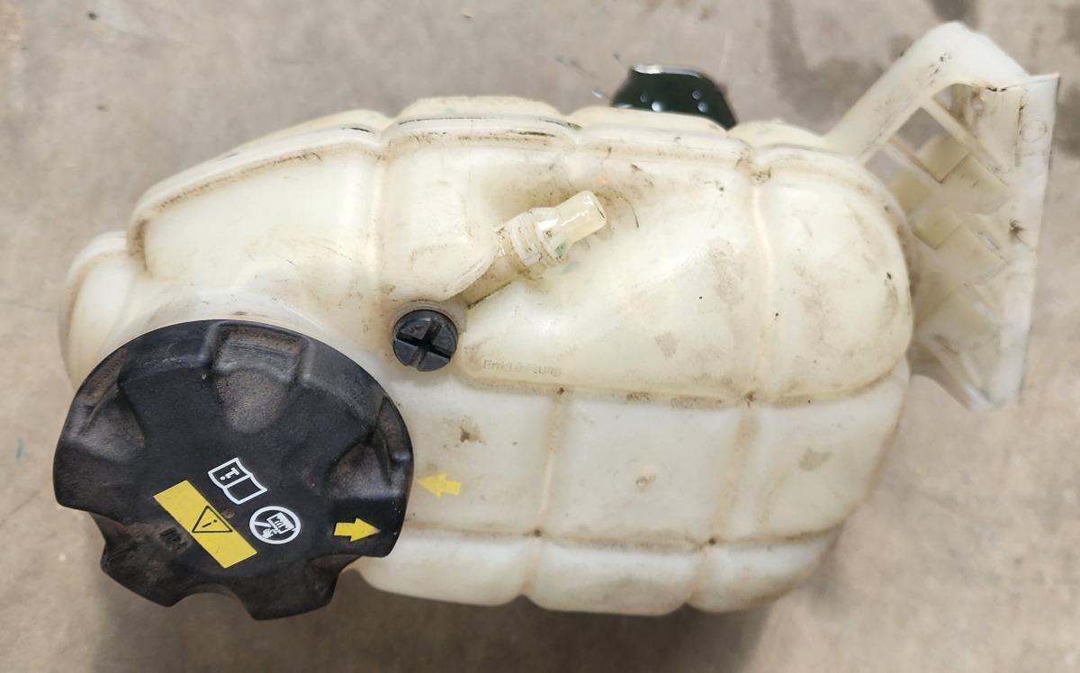 F22 Expansion Tank