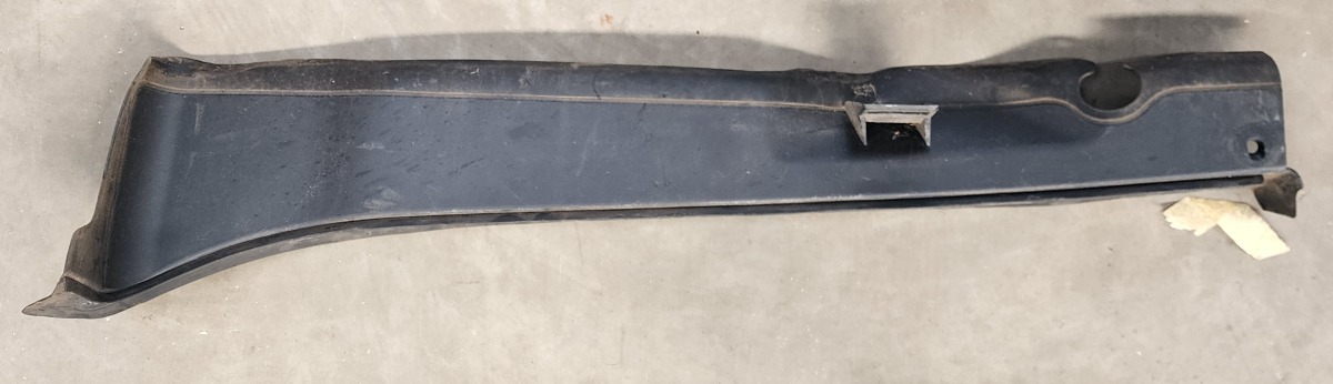F22 RIGHT BONNET SEAL