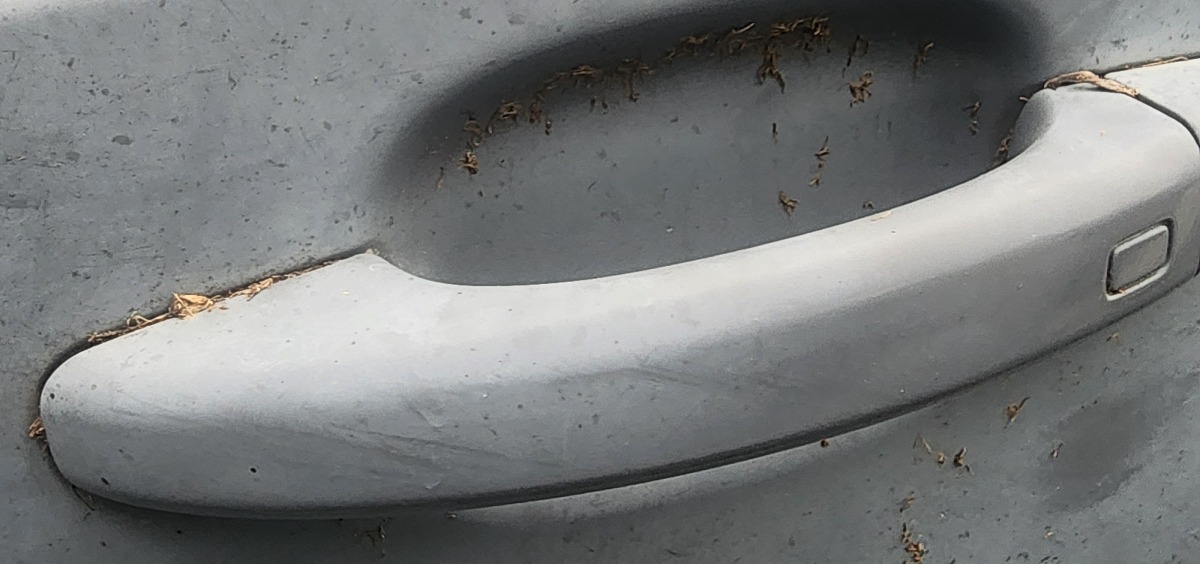 A5 LEFT FRONT HANDLE