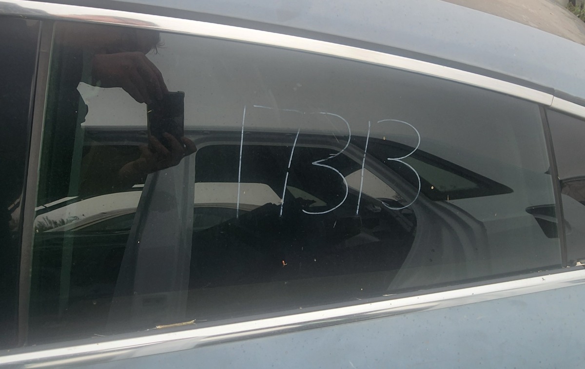 A5 LEFT REAR DOOR GLASS