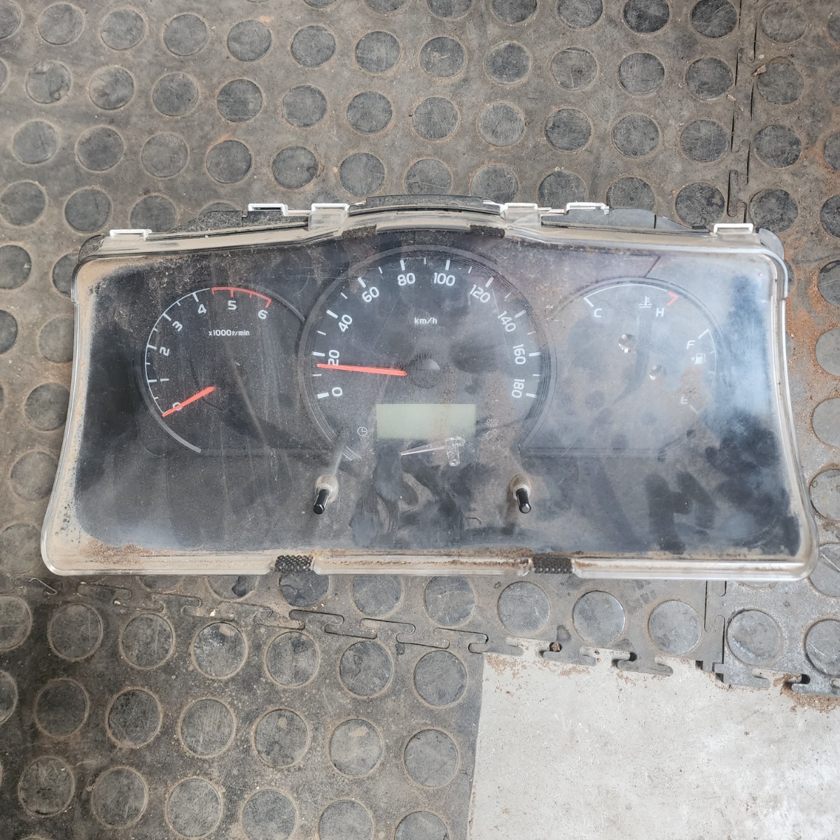 QUANTUM SPEEDO CLUSTER