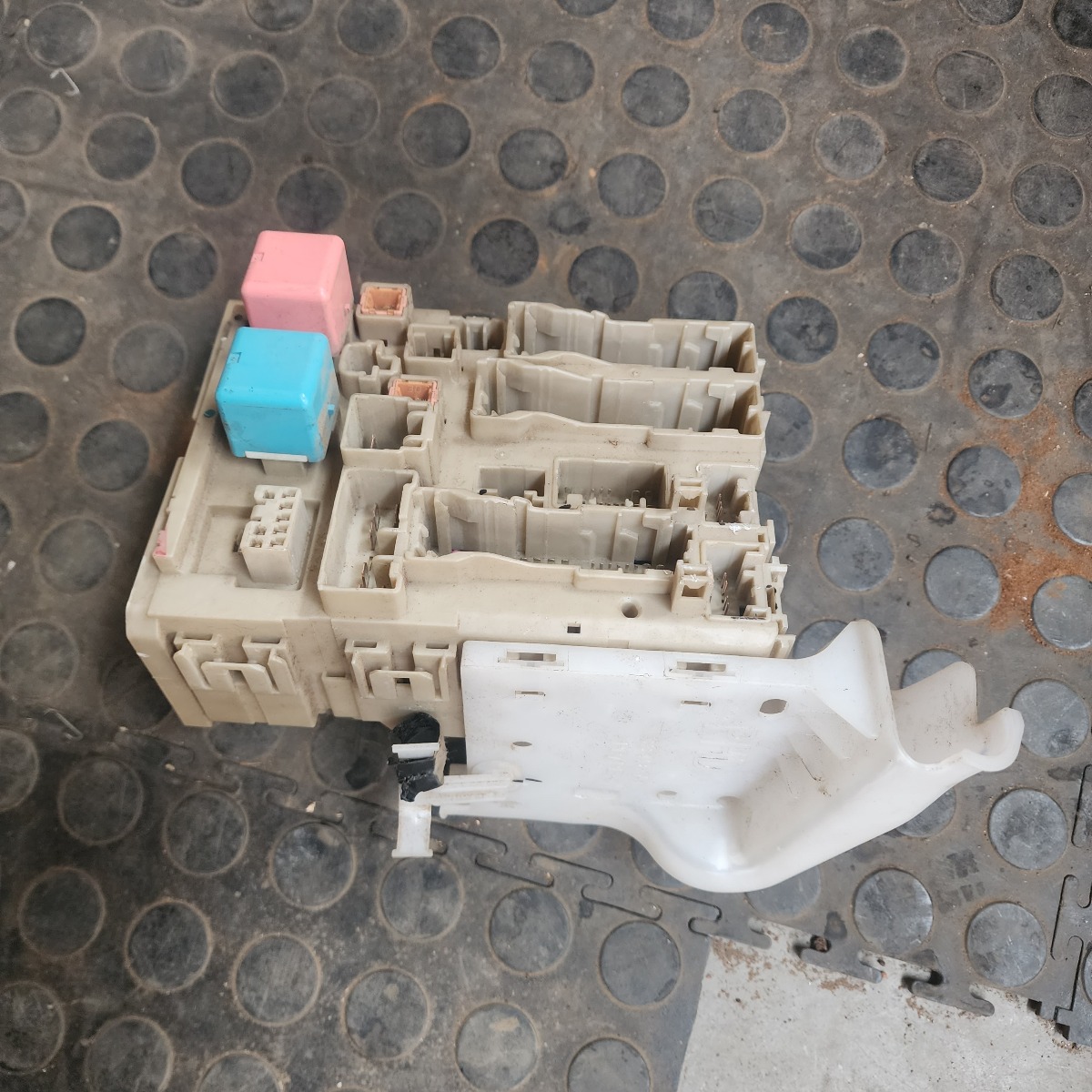 QUANTUM FRONT WIRING + FUSEBOX