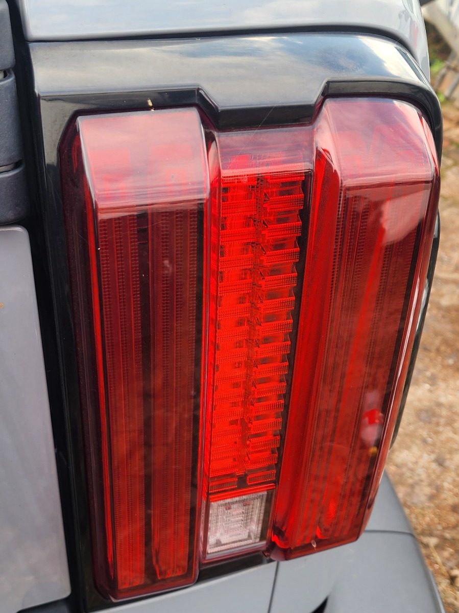 TANK 300 RIGHT TAILLIGHT