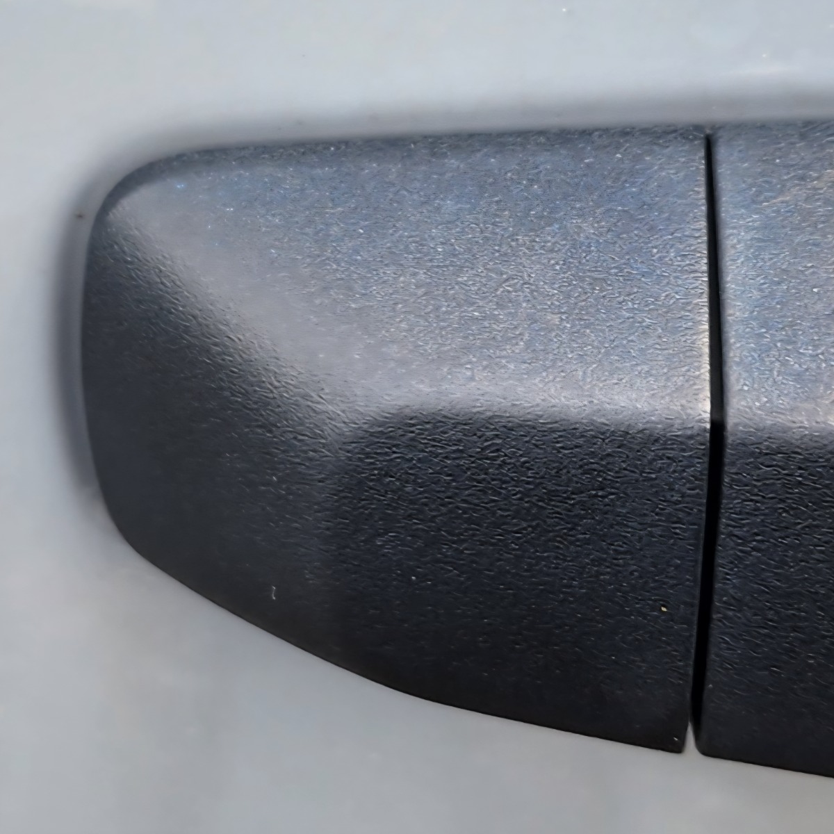 TANK 300 RIGHT REAR HANDLE END PIECE