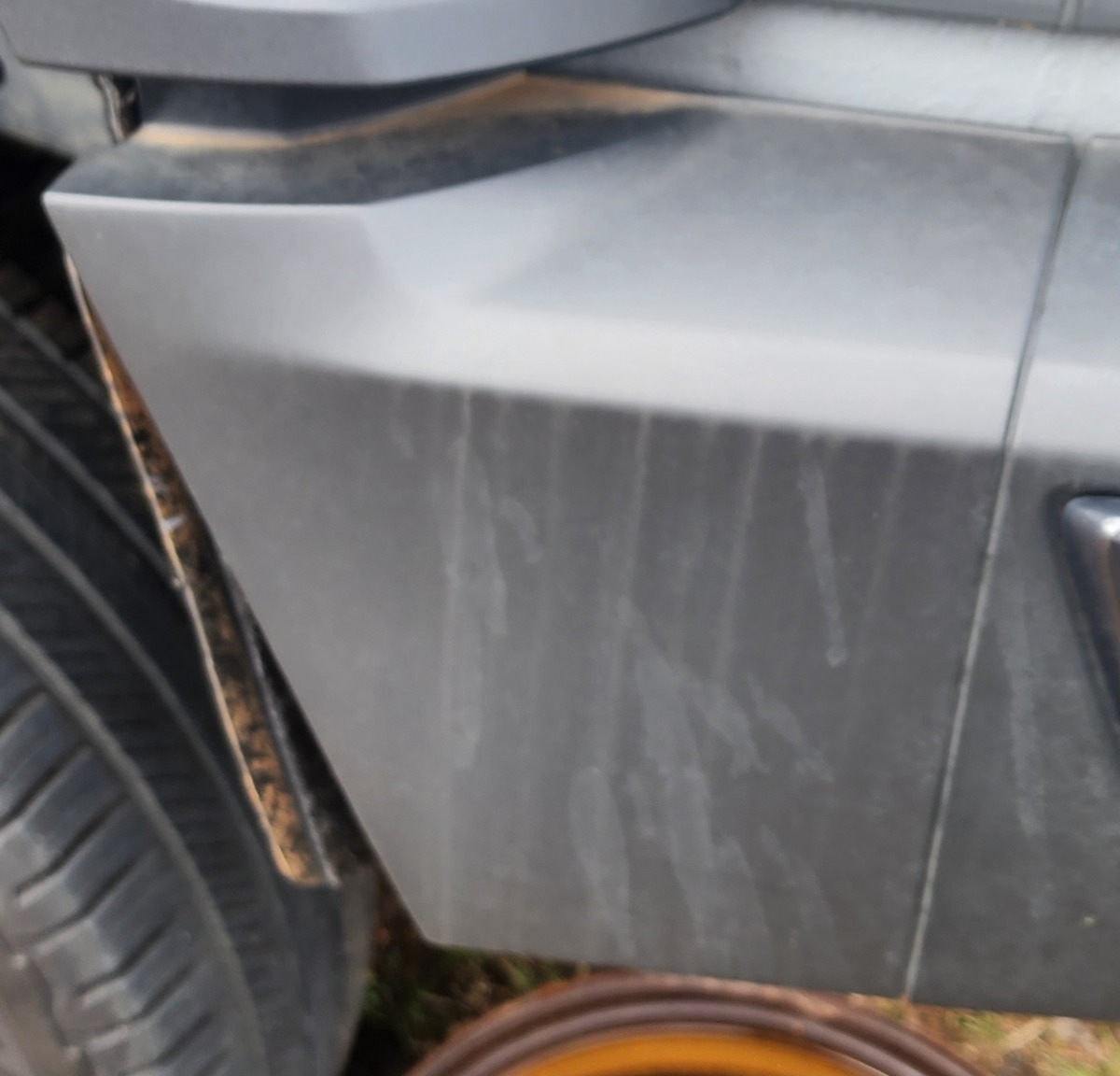 TANK 300 LEFT REAR BUMPER CORNER FRONT PIECE