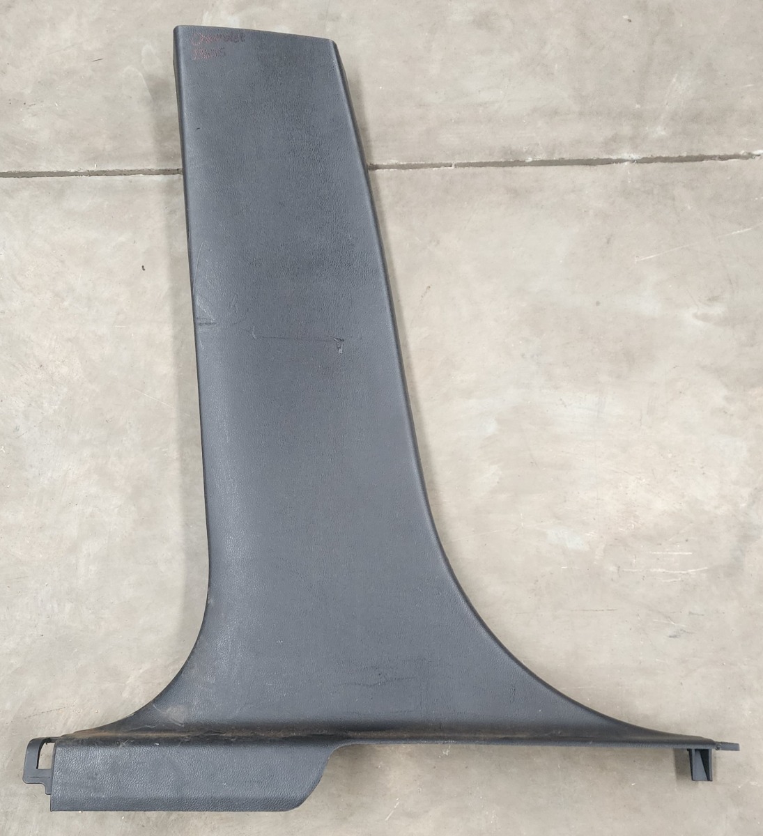 ORLANDO LEFT LOWER B-PILLAR TRIM