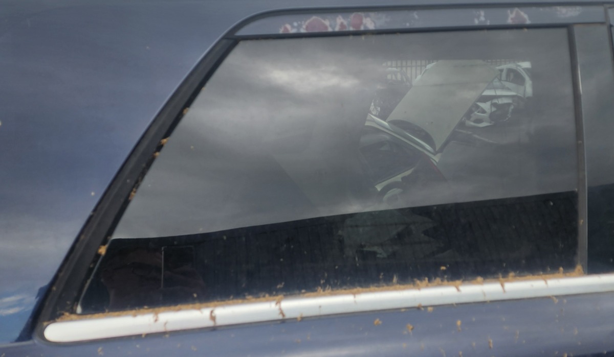W164 RIGHT REAR QUARTER VENT