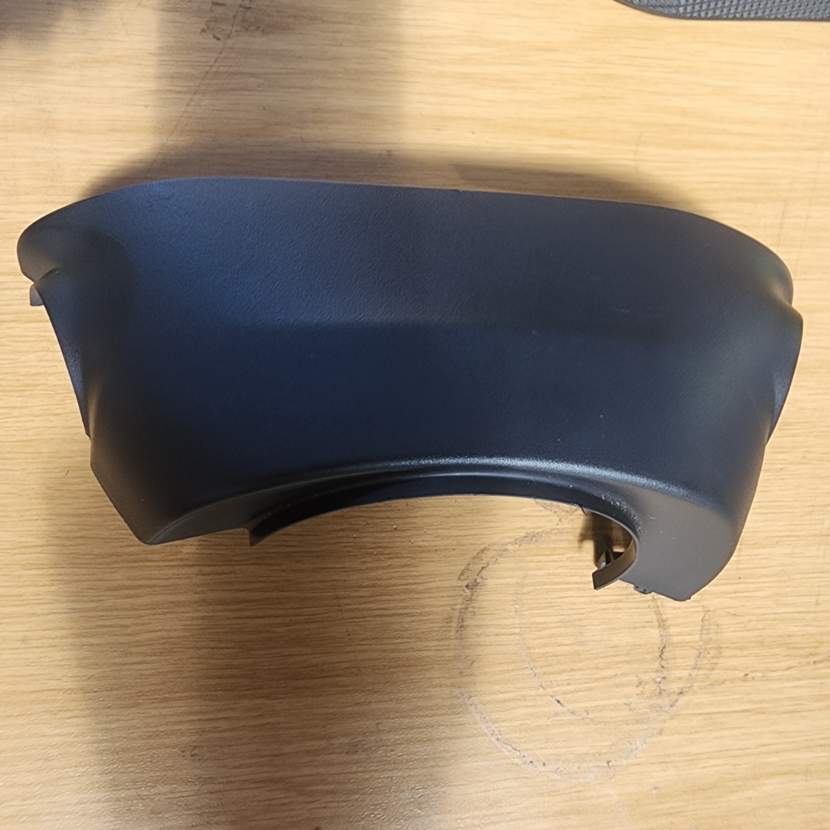 TRAFFIC 4 UPPER STEERING COVER