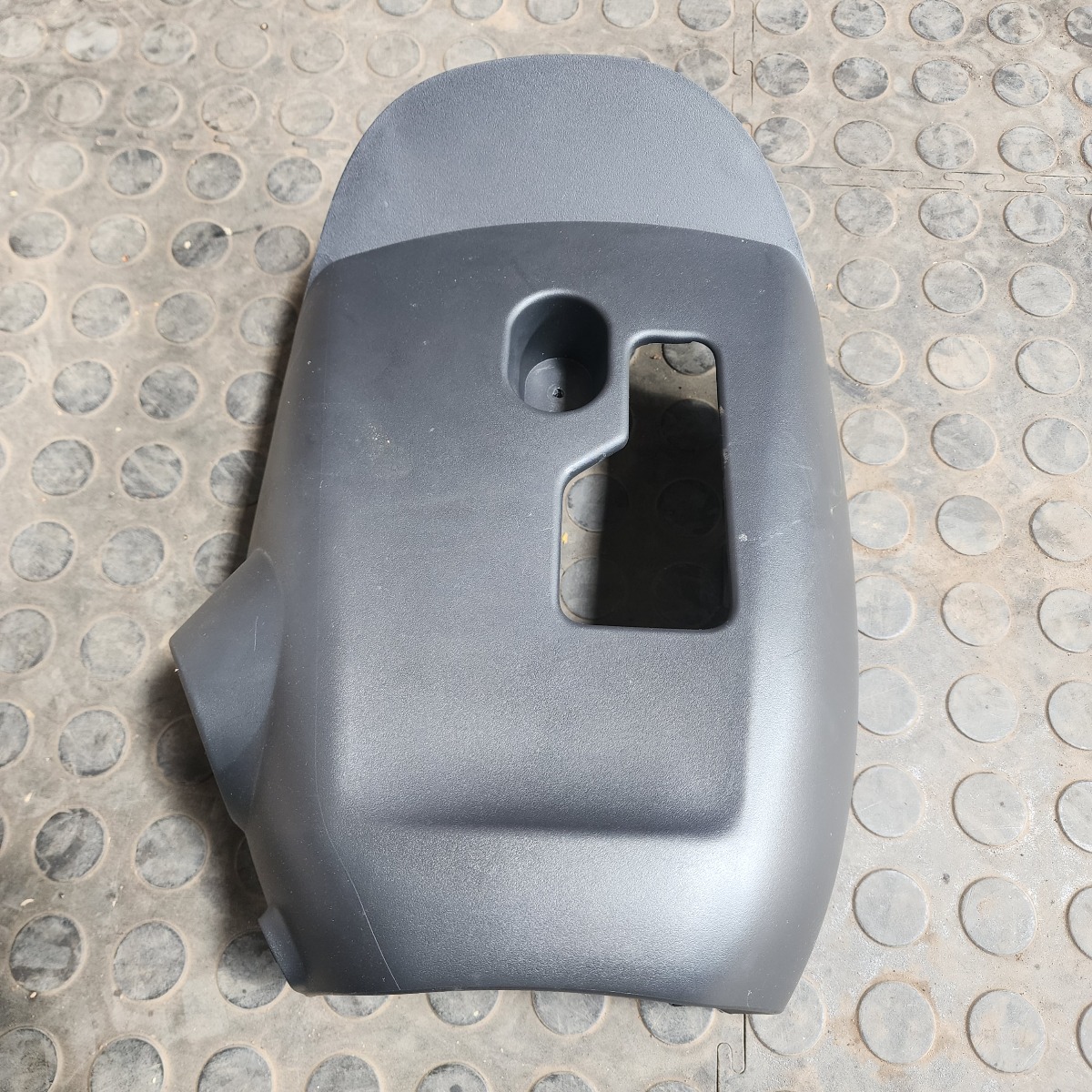 TRAFFIC 4 LOWER STEERING COVER
