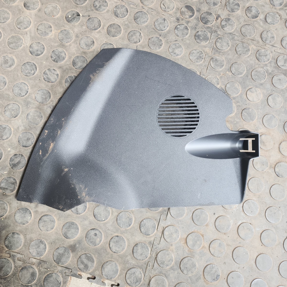 TRAFFIC 4 CENTRE CONSOLE TRIM