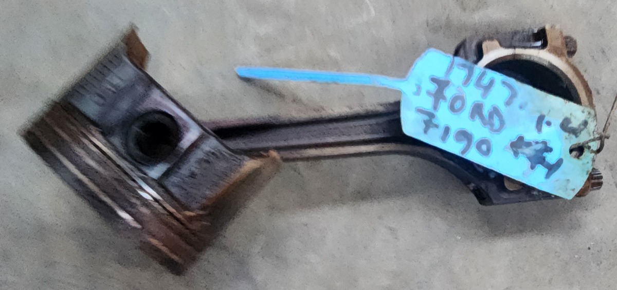 FIGO 1.4I PISTON AND CONROD