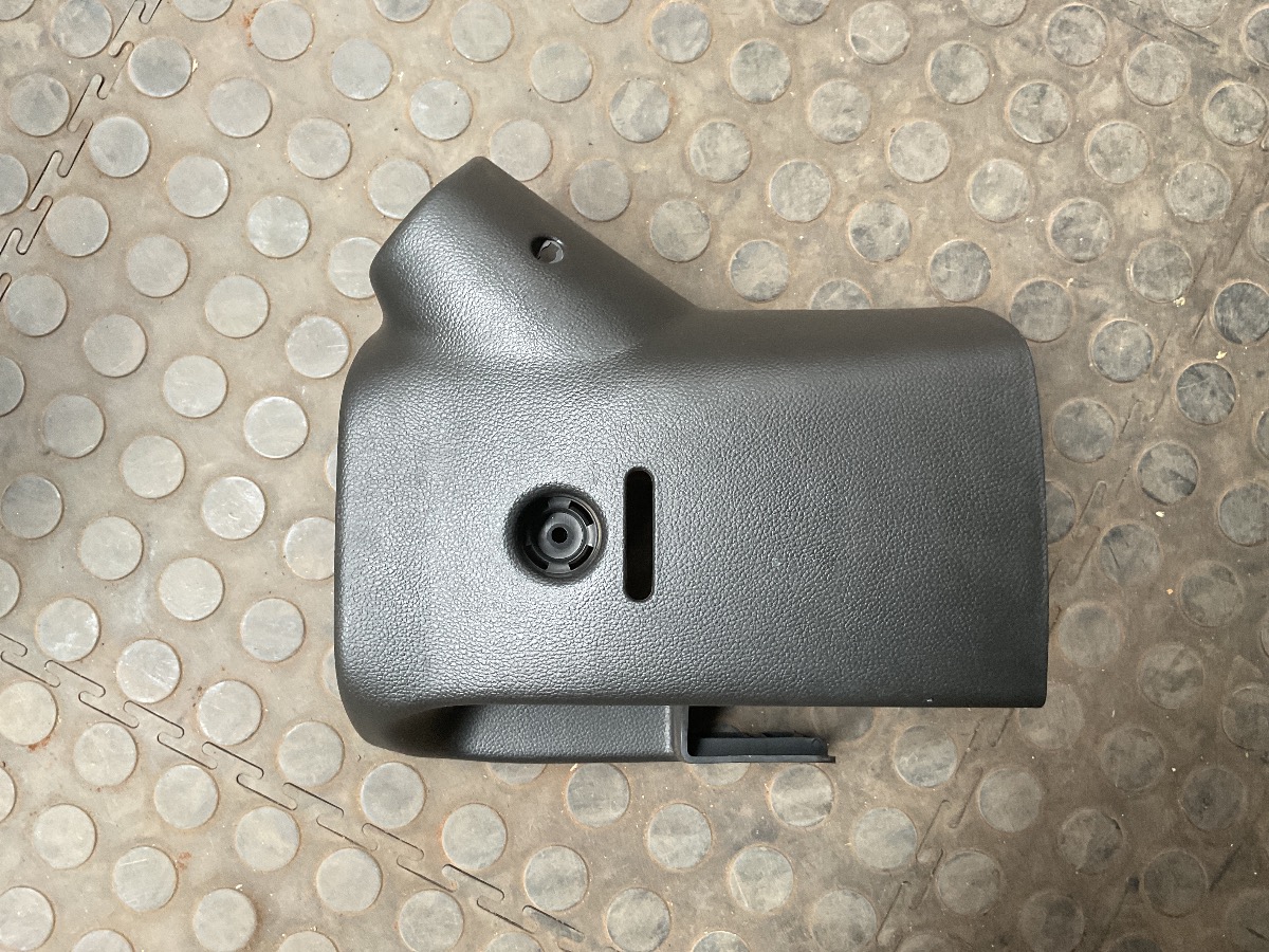 Orlando Steering Cover Lower