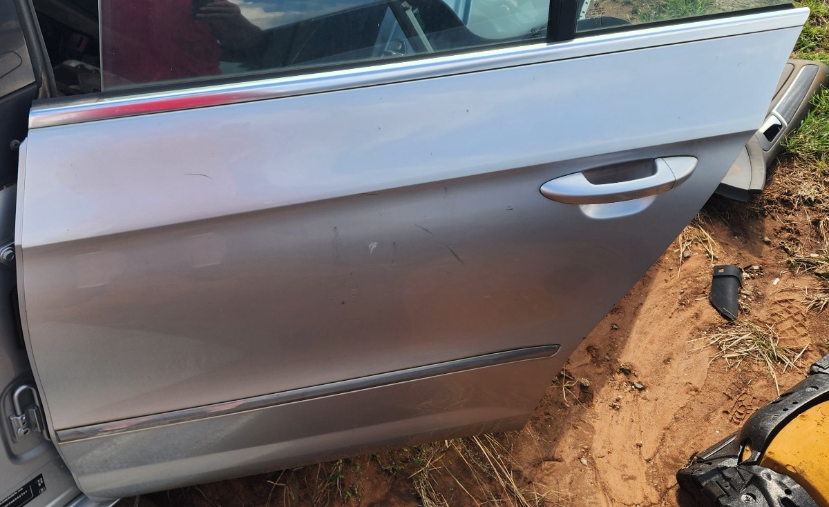 PASSAT CC LEFT REAR DOOR (SHELL)