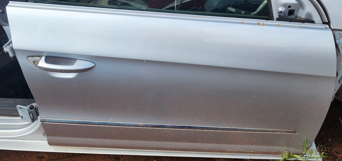 PASSAT CC RIGHT FRONT DOOR (SHELL)