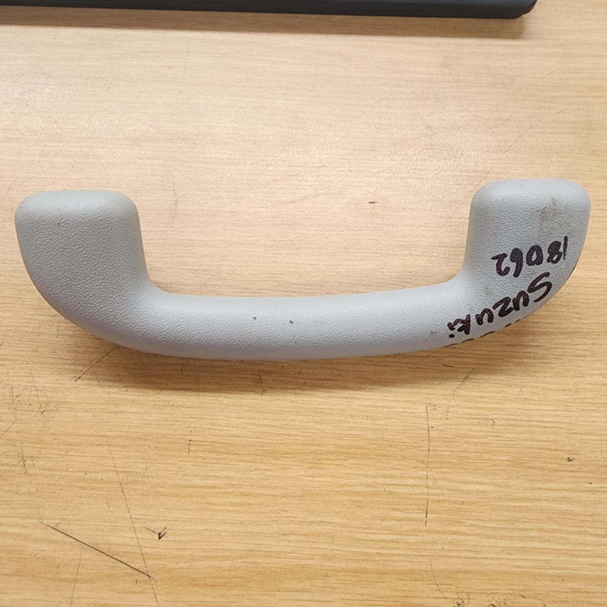 SWIFT LEFT REAR GRAB HANDLE