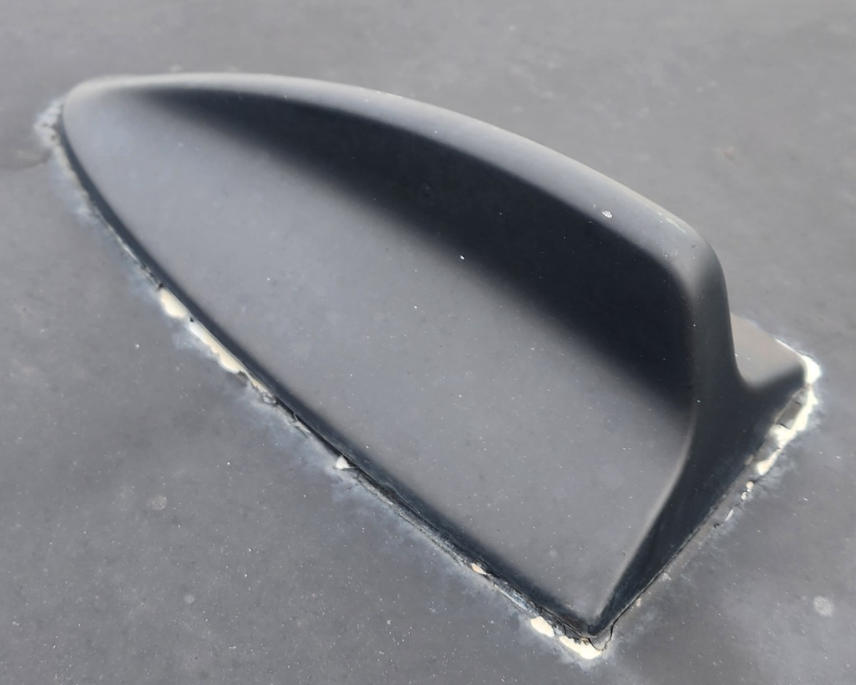 E90 ROOF ANTENNA