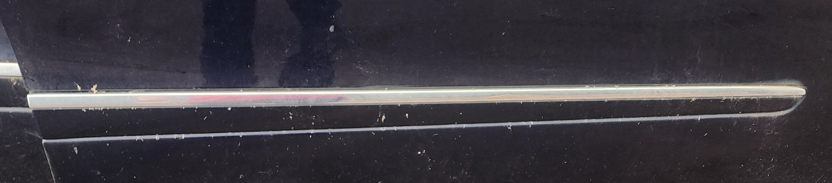 W164 RIGHT FRONT DOOR TRIM