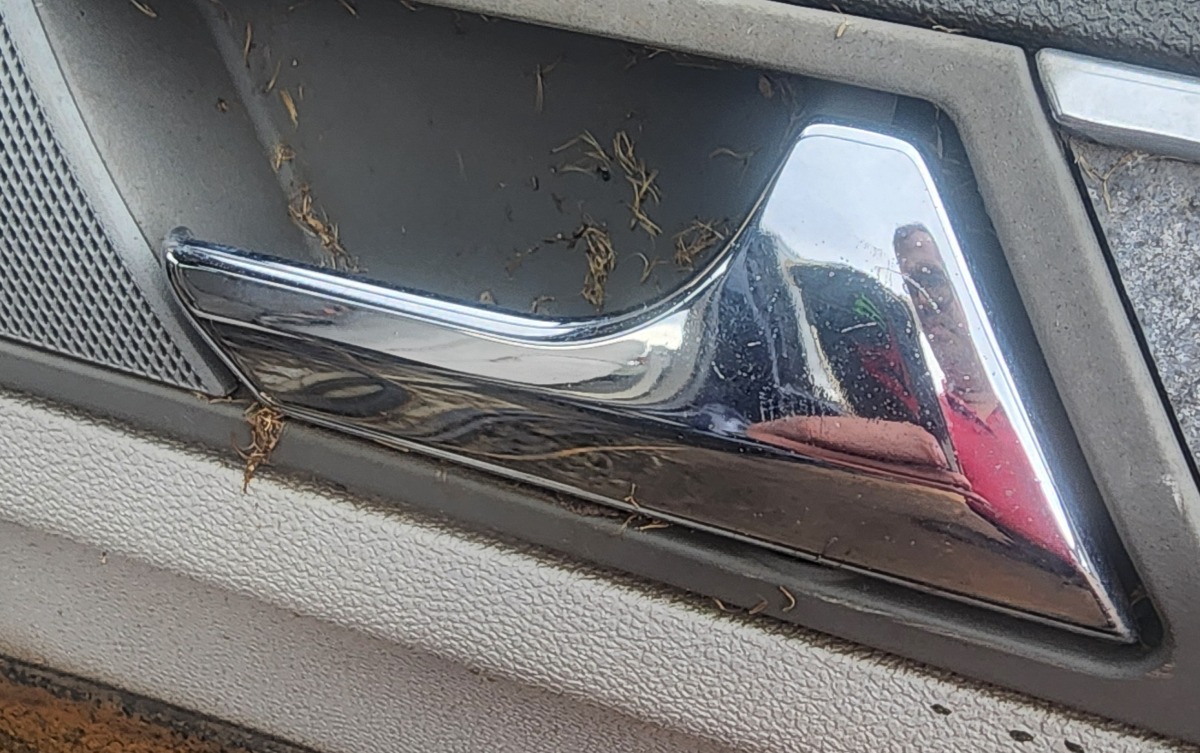 W164 RIGHT REAR INNER HANDLE