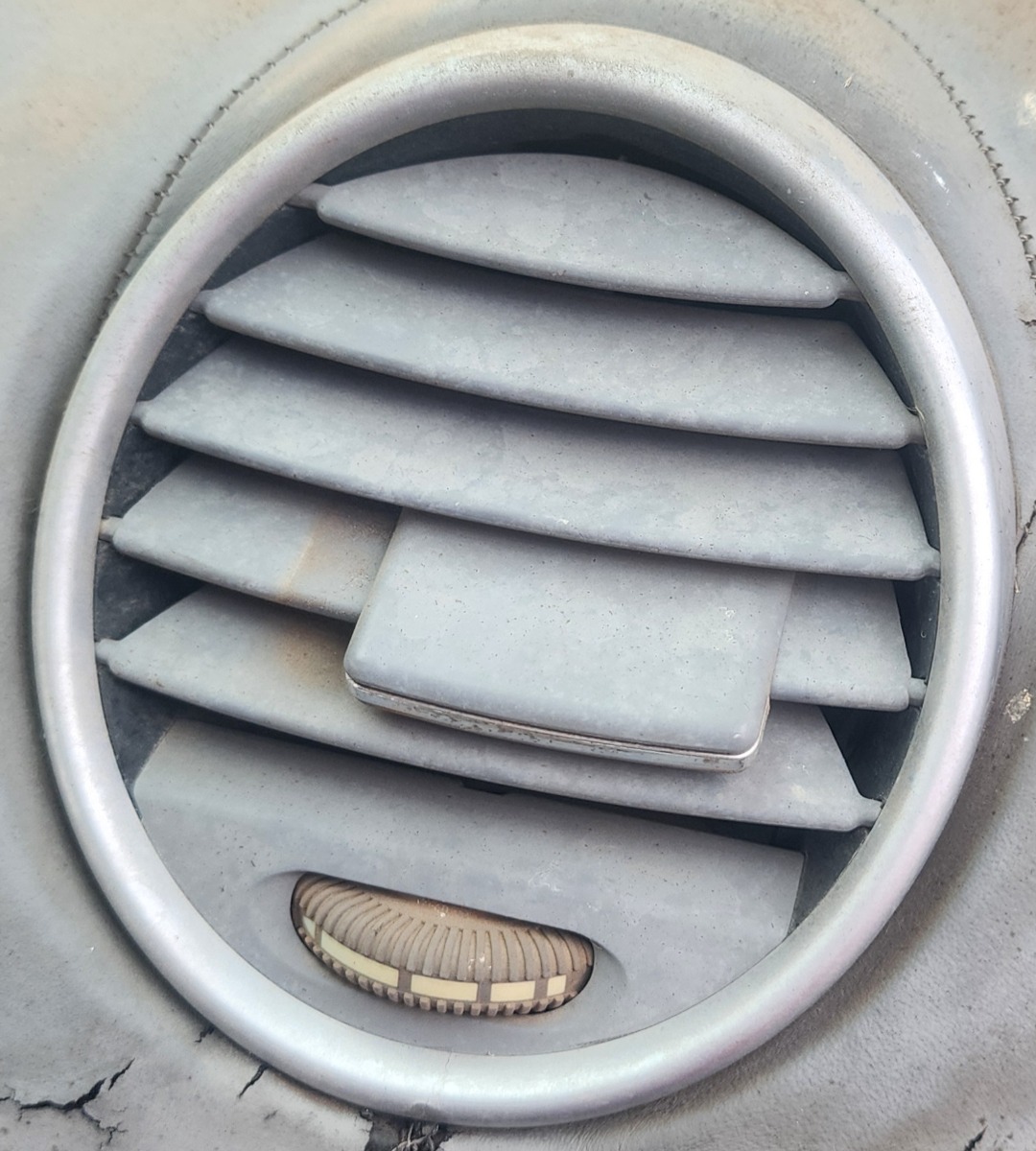 W164 RIGHT DASH VENT
