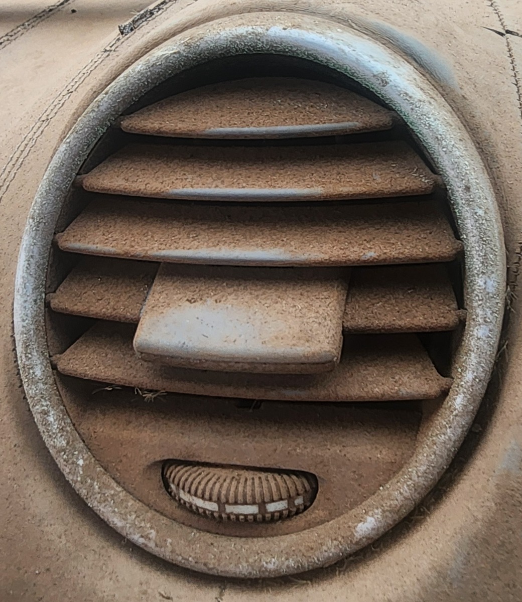 W164 LEFT CENTRE DASH VENT